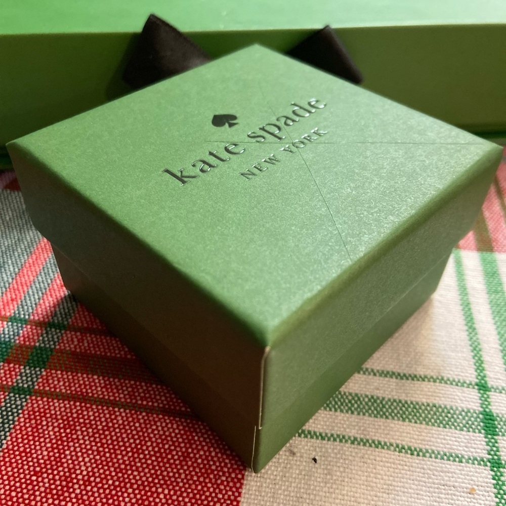NWT! ♠️ kate spade chain necklace w/pendant. Heart cubic zirconia. In gift box! - Picture 6 of 11